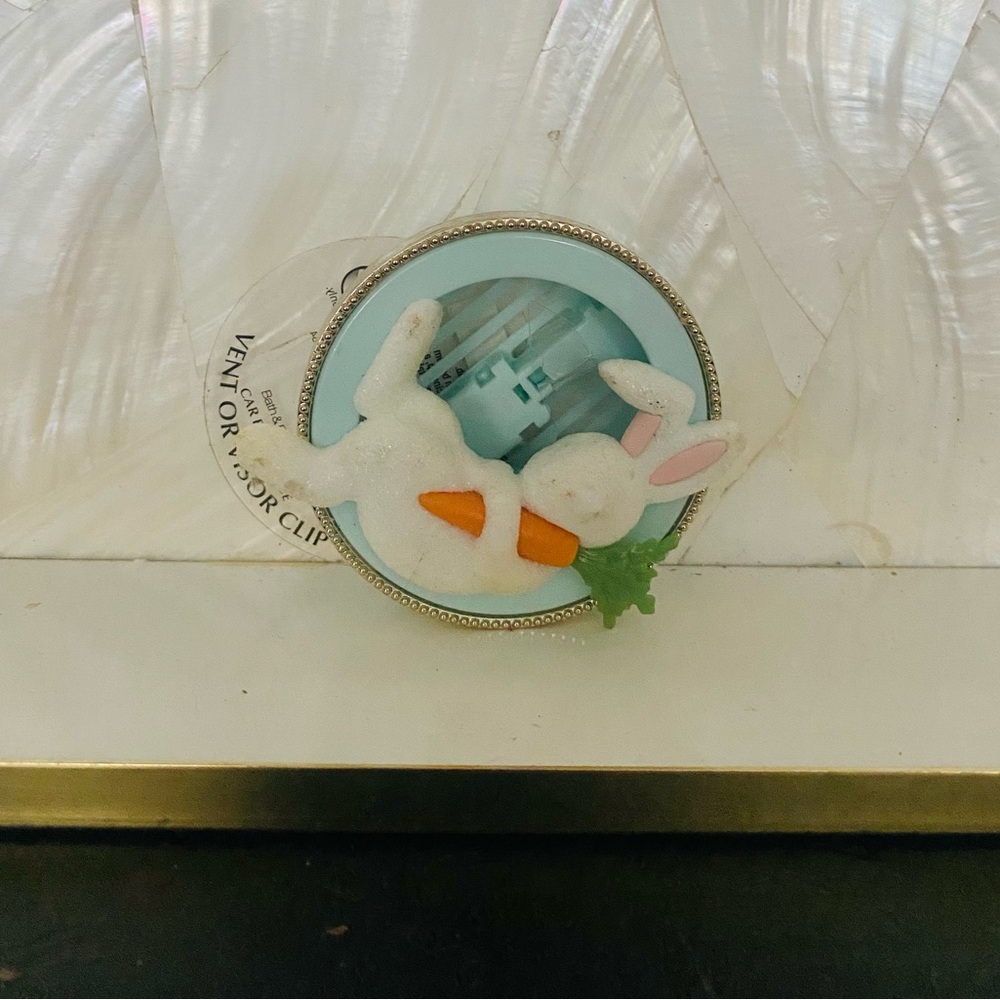 NEW BATH & Body Works Easter Bunny Car Vent Clip Air Freshener - Pastel Blue
